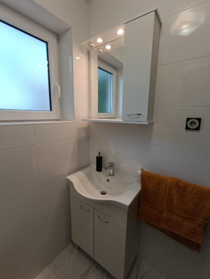 Apartments Mira Krk Đảo Krk Ngoại thất bức ảnh