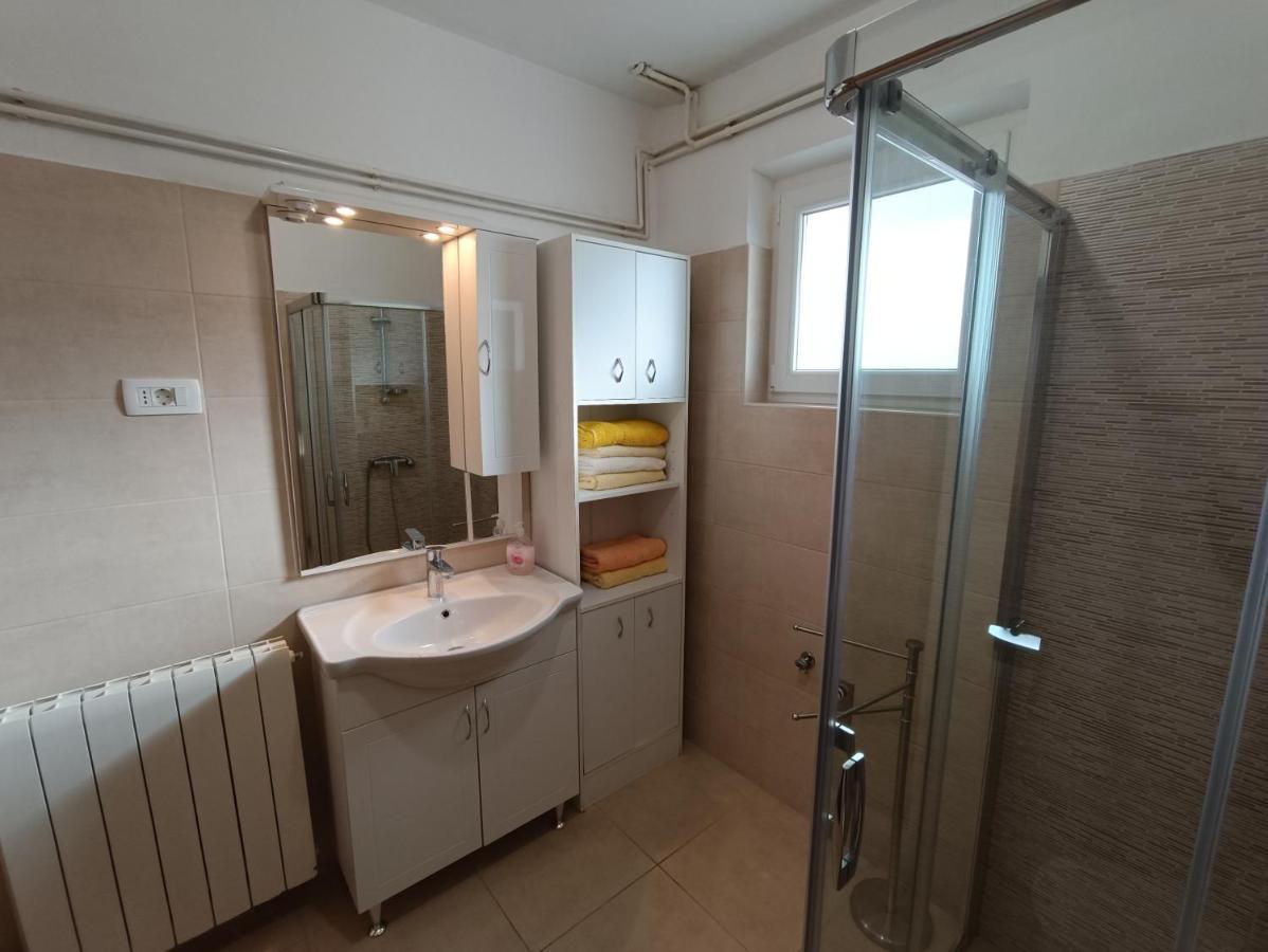 Apartments Mira Krk Đảo Krk Ngoại thất bức ảnh